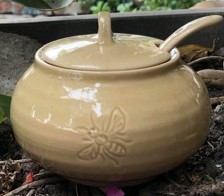 Honey Pot with Spoon - Beige